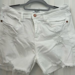 Judy blue white distressed shorts size large